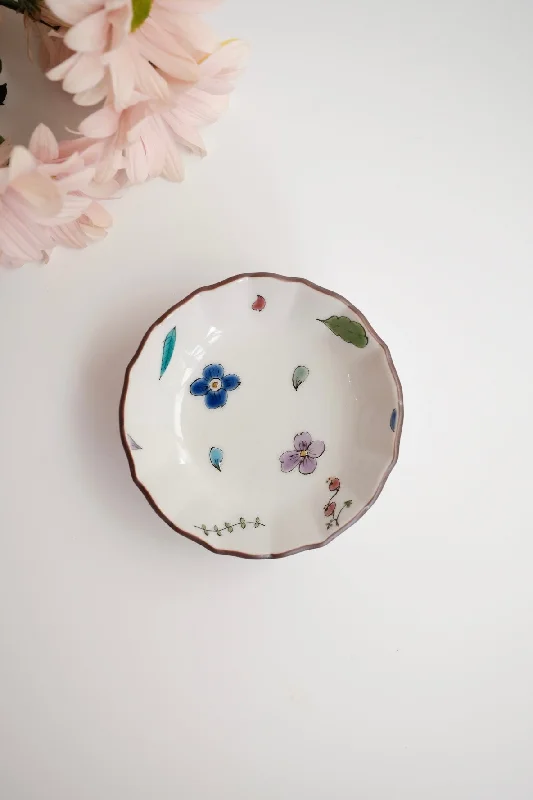 kids’ dinnerware set with fun designs-KANA KOBAYASHI 小林加奈 Small Flower Mini Plate - KK09